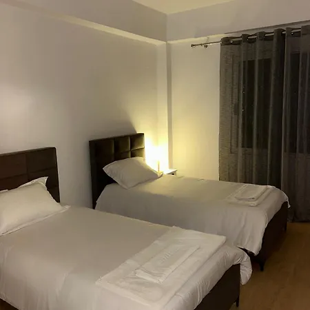 Flat In - Modern & Cozy Appartement Tirana